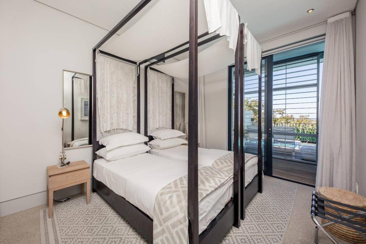 Loader Apartment